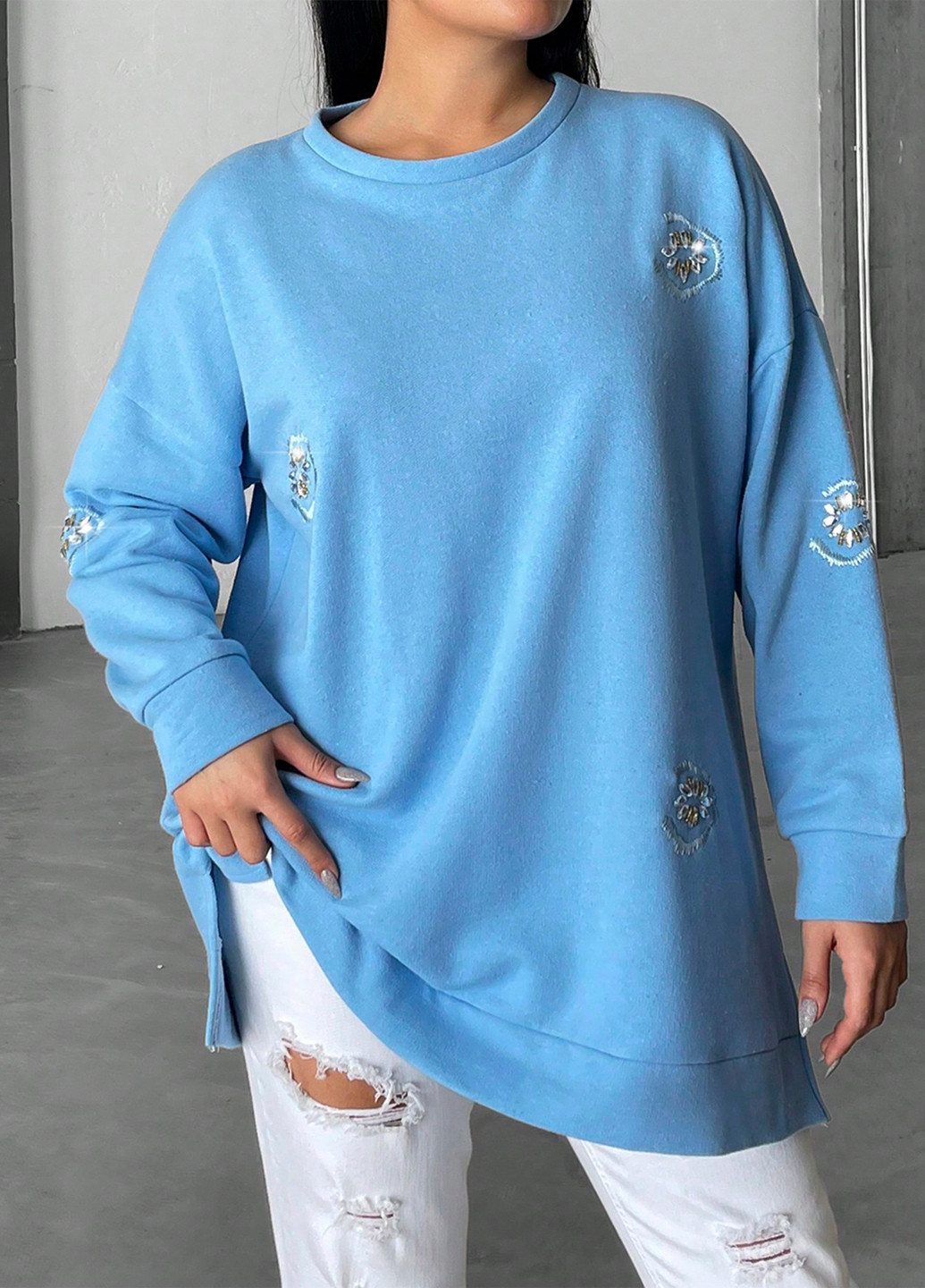 Блакитний світшот SHEIN однотонний вишивка, камені (325263747)