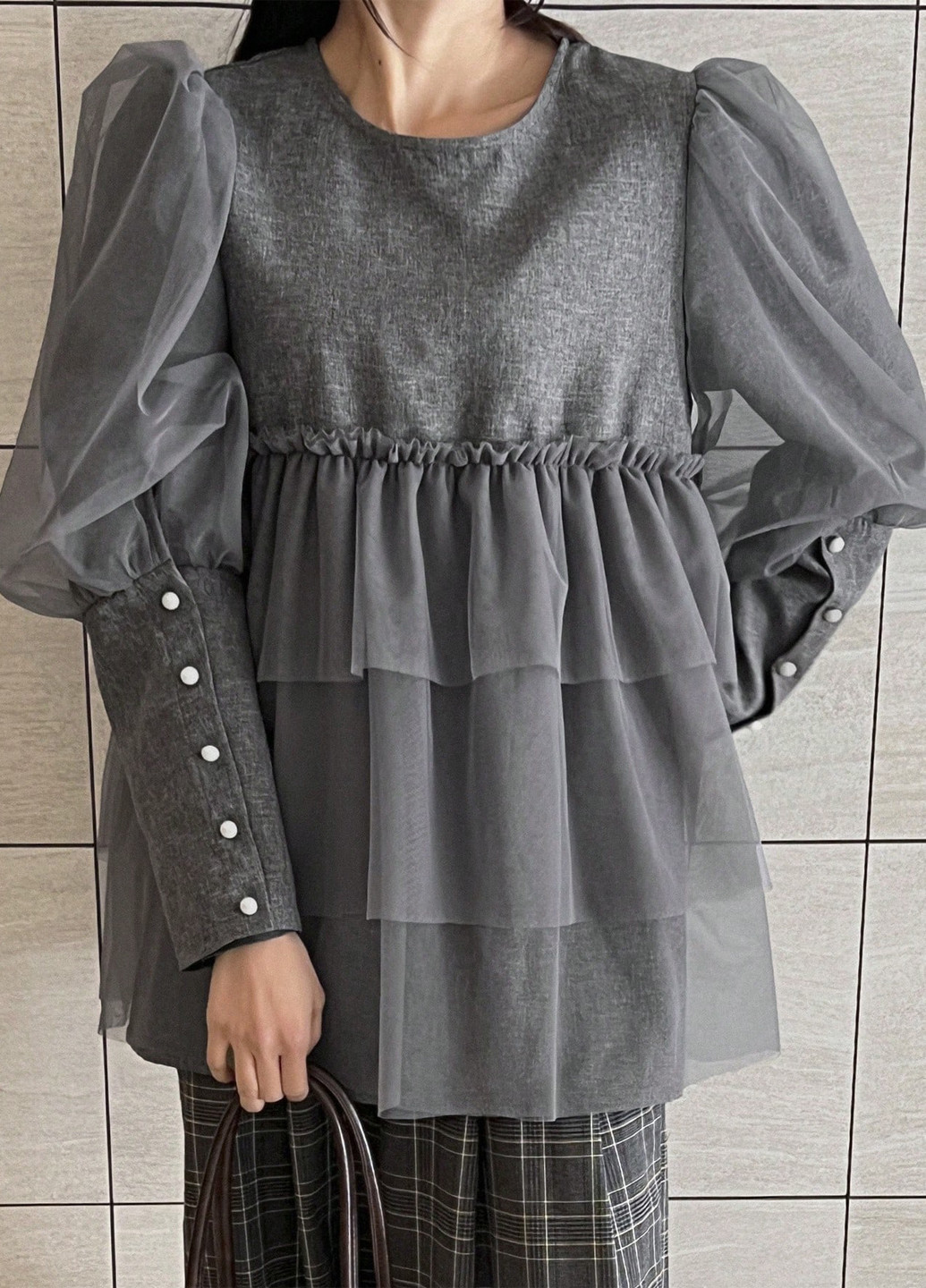 Сіра блуза з баскою SHEIN