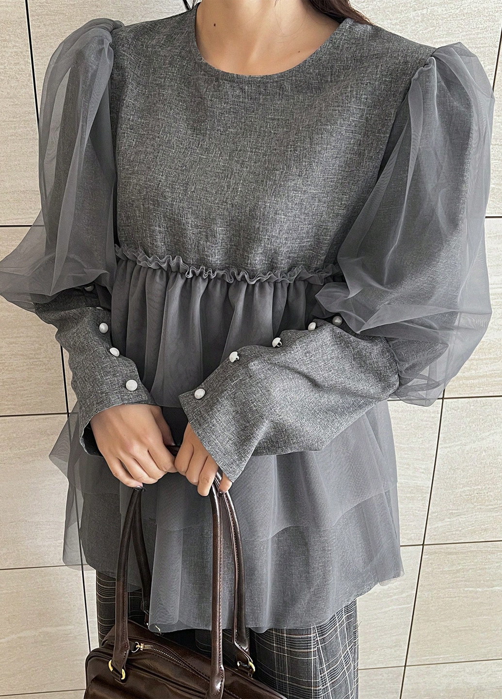 Сіра блуза з баскою SHEIN