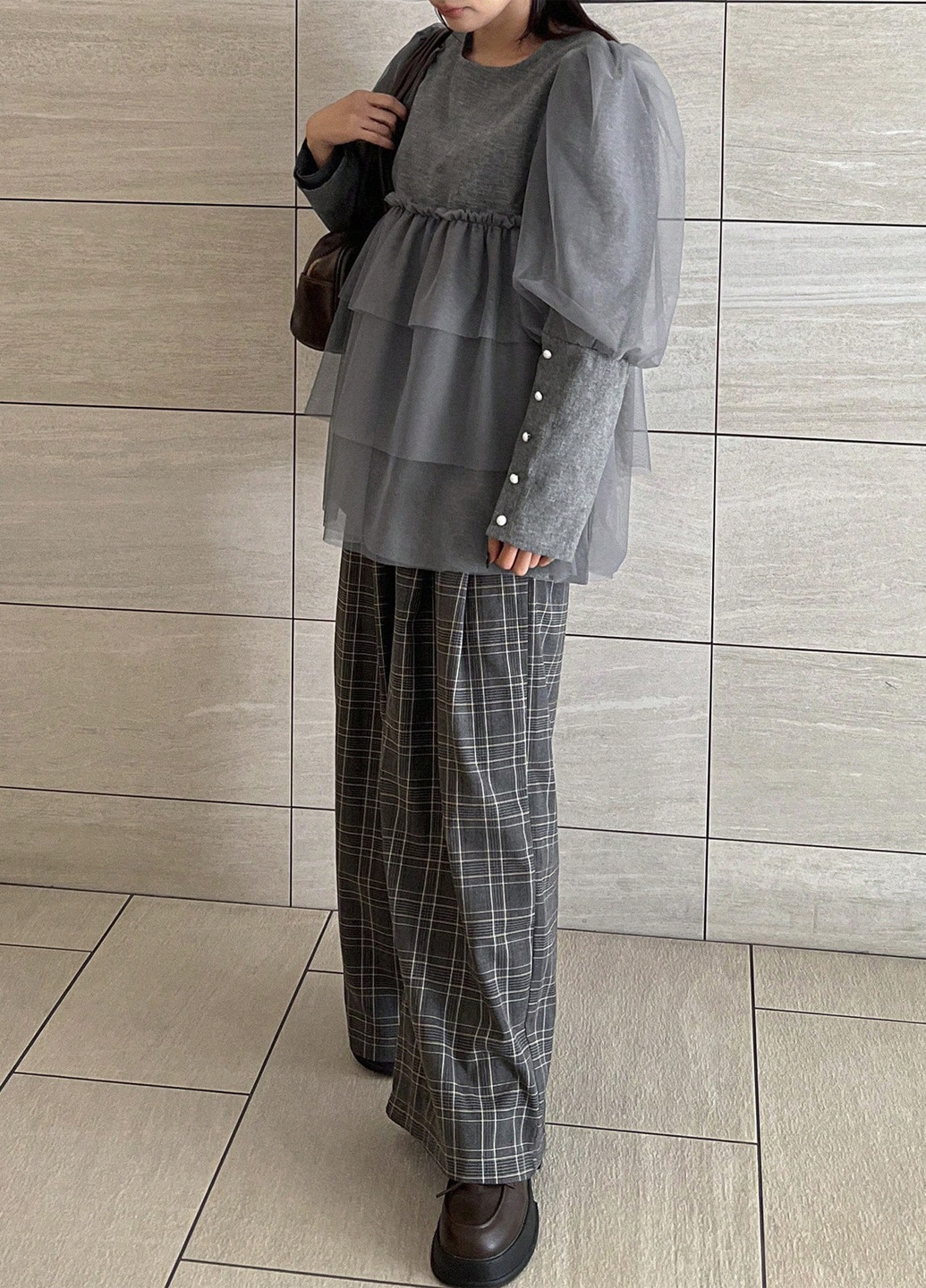 Сіра блуза з баскою SHEIN