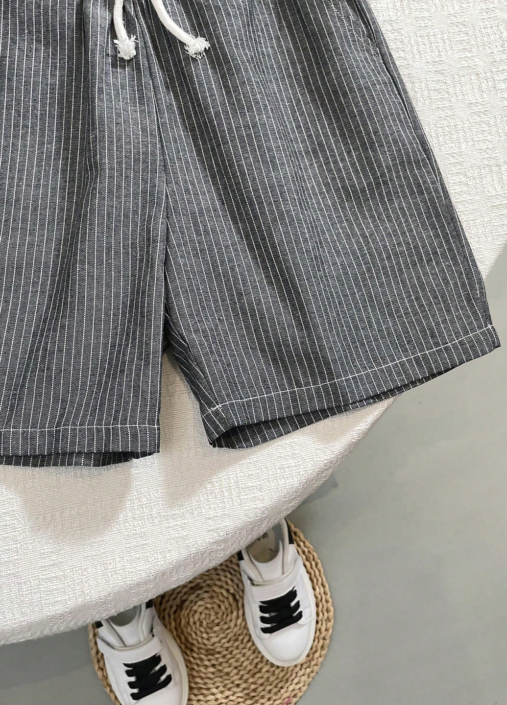 Светло-серый летний комплект (футболка, шорты) SHEIN