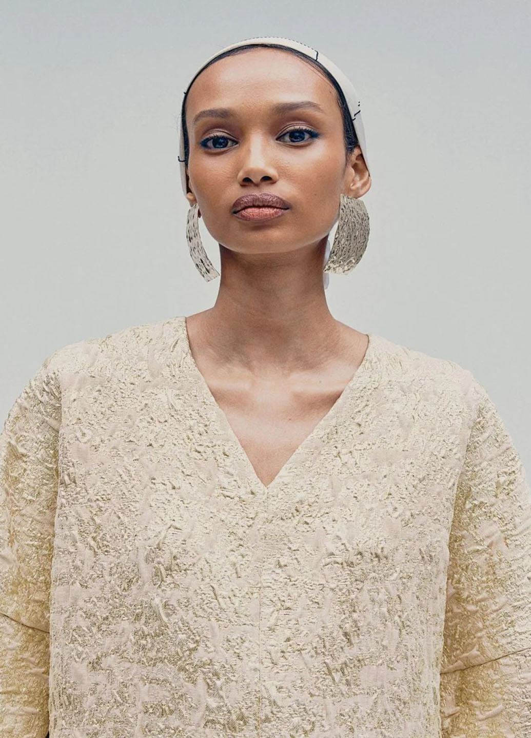 Золотистое праздничный, кэжуал платье оверсайз H&M однотонное