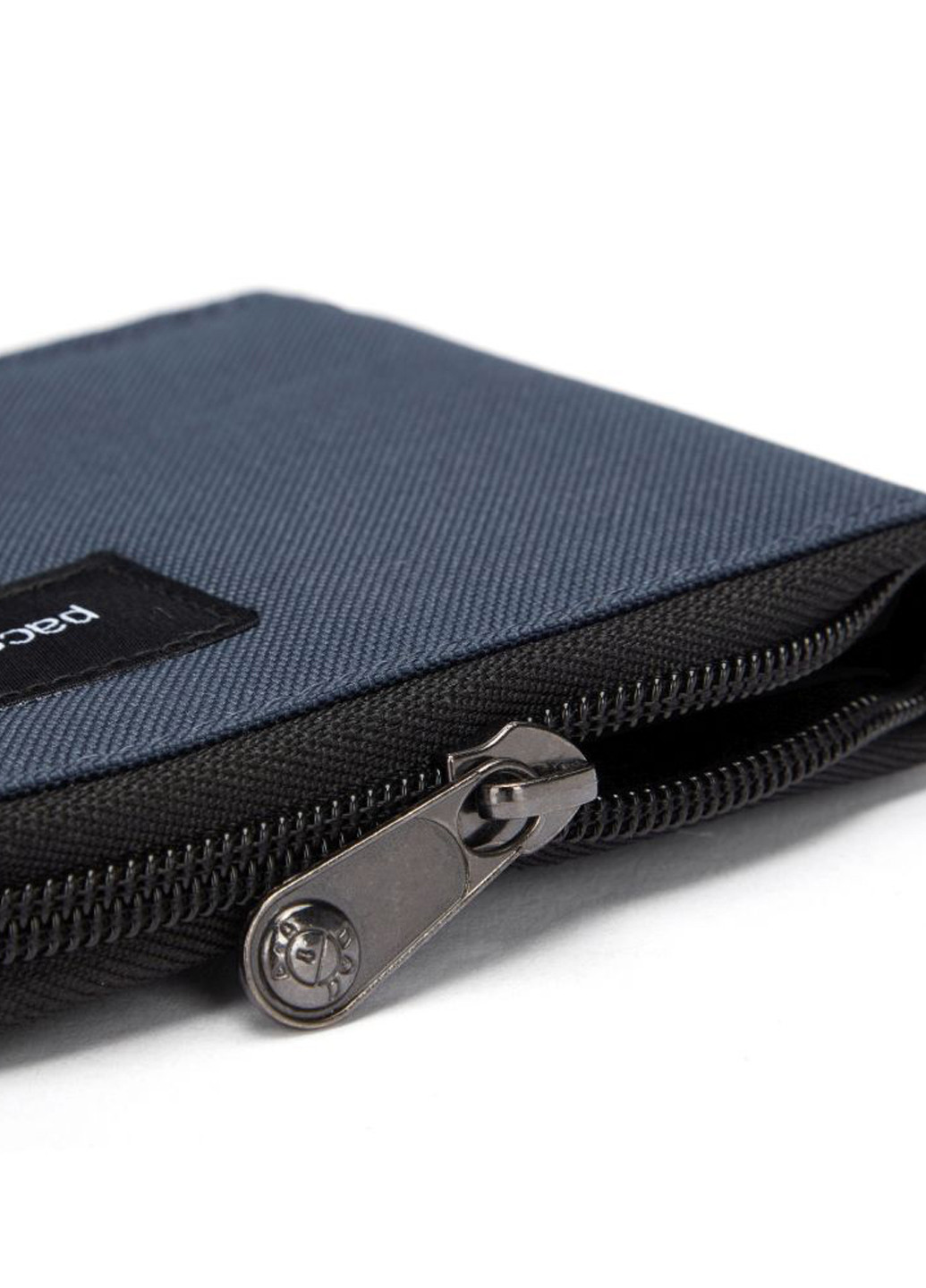 Гаманець Pacsafe RFIDsafe zip around wallet (328439553)