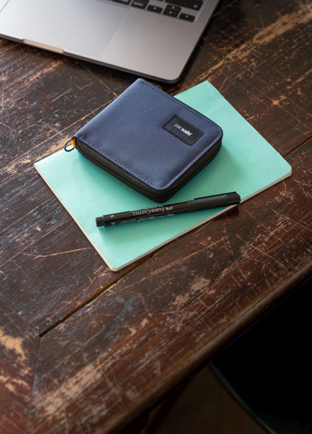 Гаманець Pacsafe RFIDsafe zip around wallet (328439553)