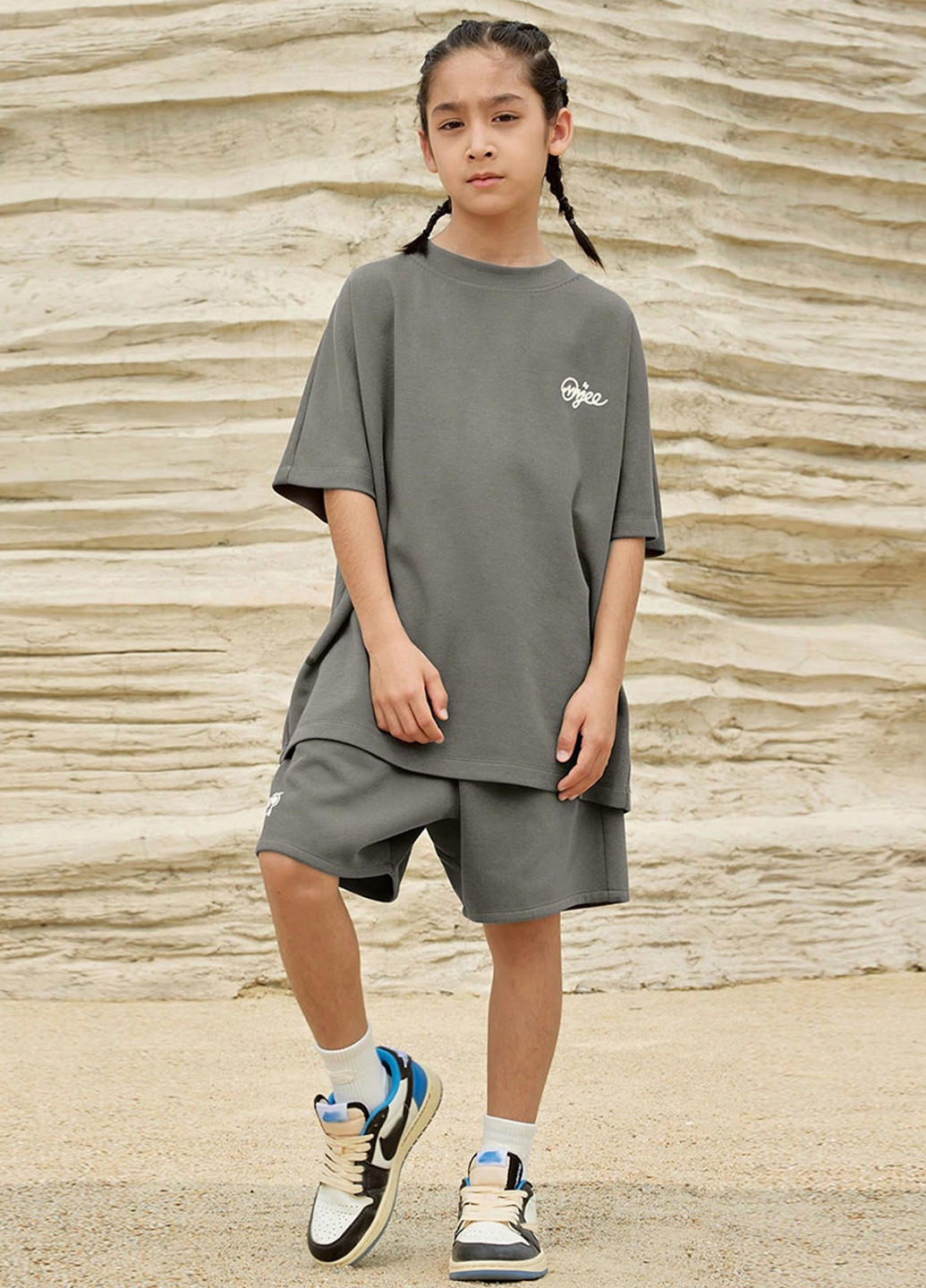 Серый летний костюм (футболка, шорты) с шортами SHEIN