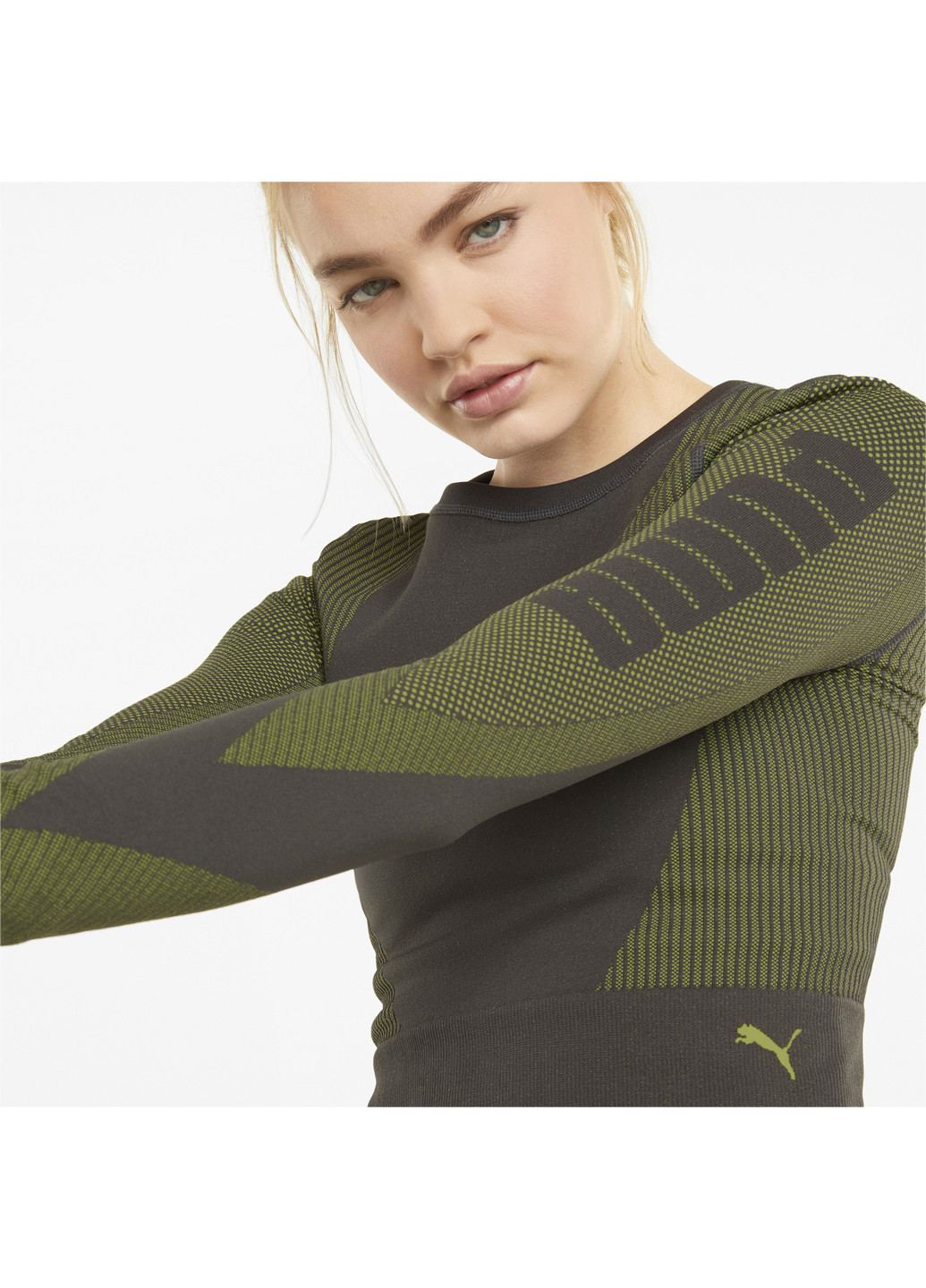 Сіра всесезон футболка з довгим рукавом seamless long sleeve fitted women's training tee Puma
