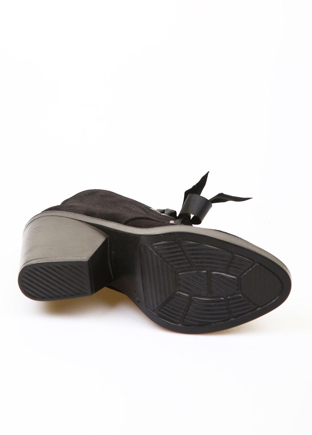 Осенние ботинки Number 22 с лентами из натуральной замши