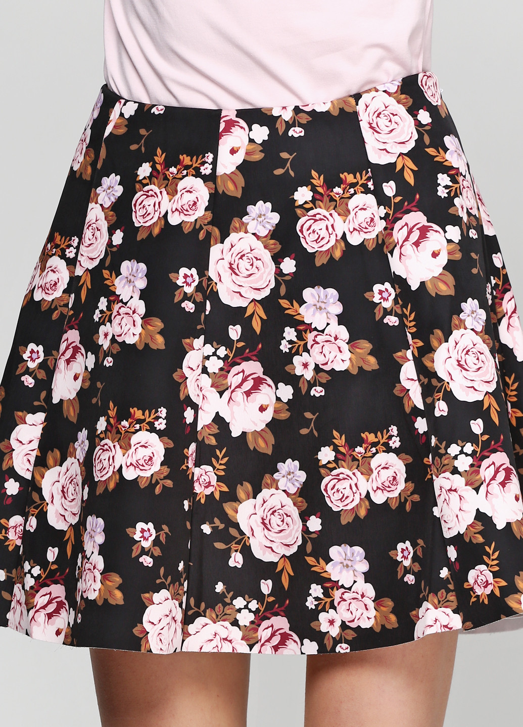 Черная кэжуал цветочной расцветки юбка Silvian Heach мини