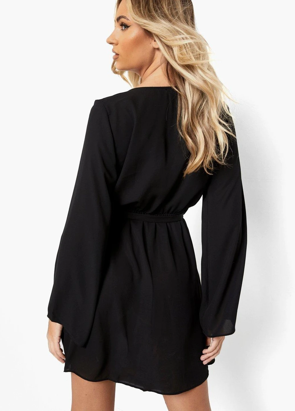 Черное платье Boohoo