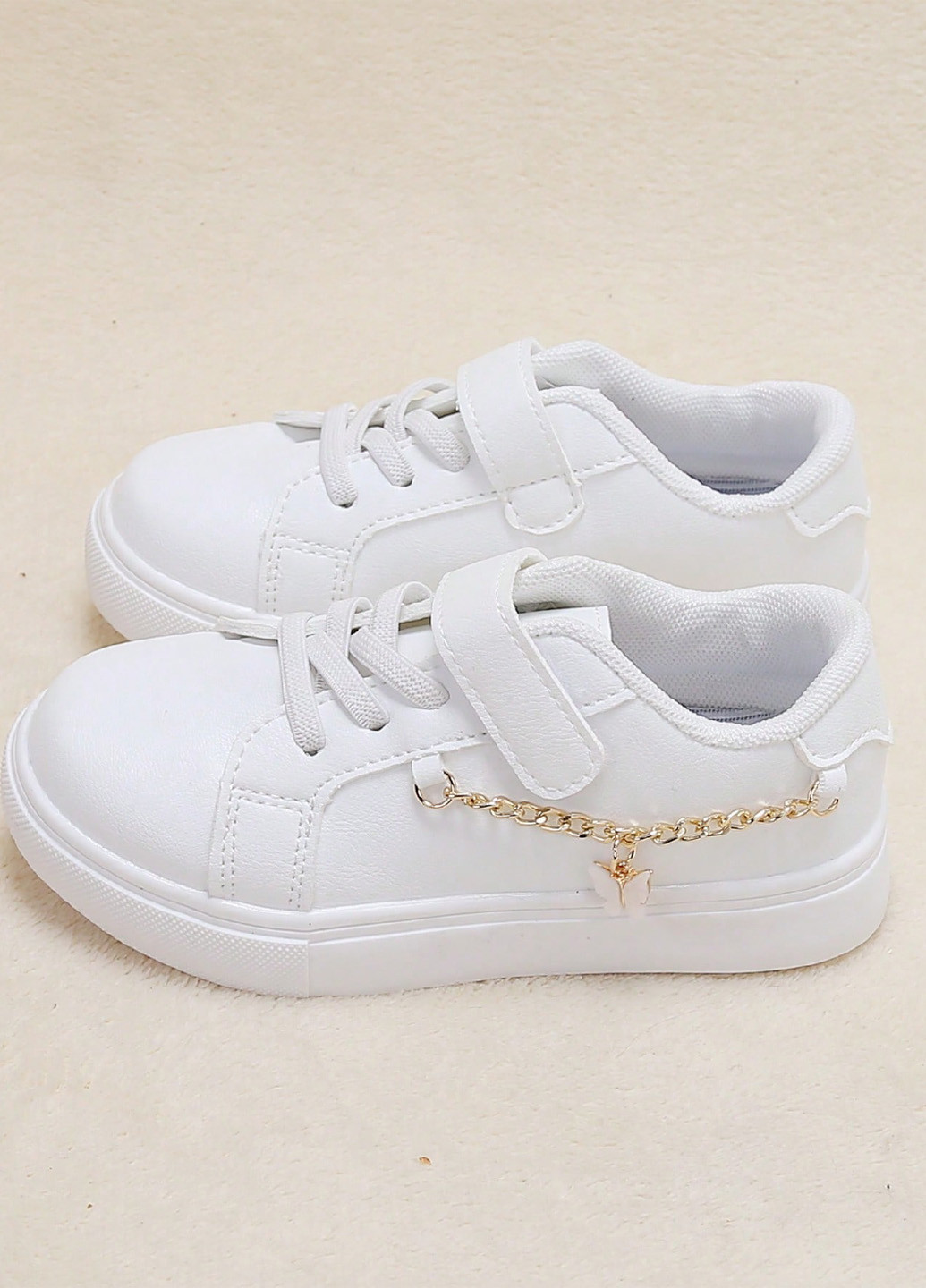 Білі осінні кросівки SHEIN