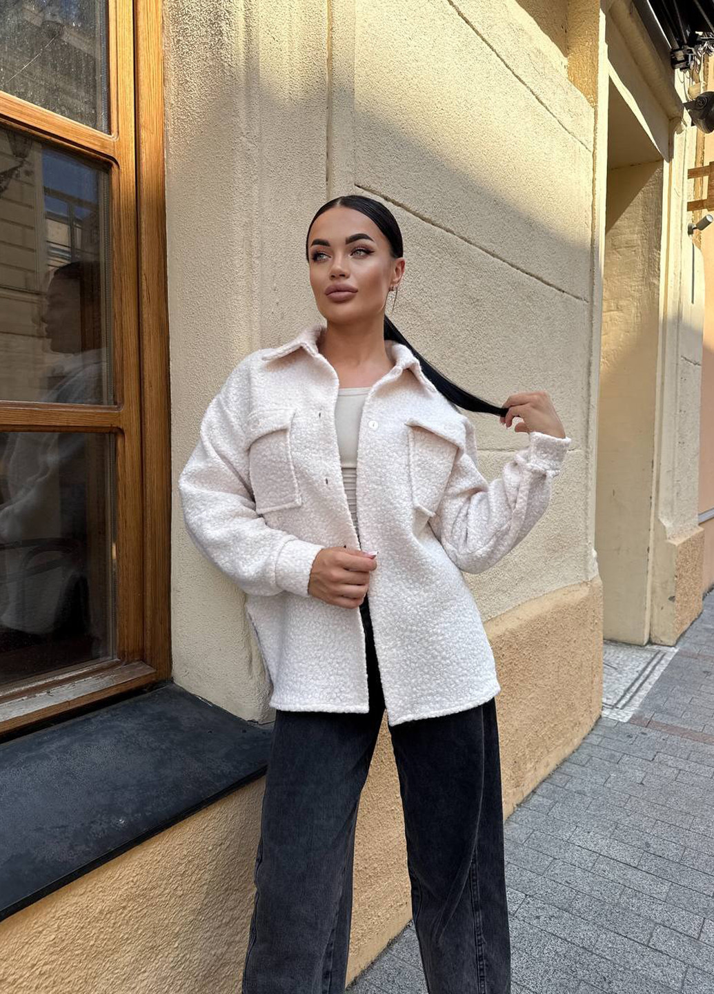 Молочная кэжуал рубашка однотонная No Brand