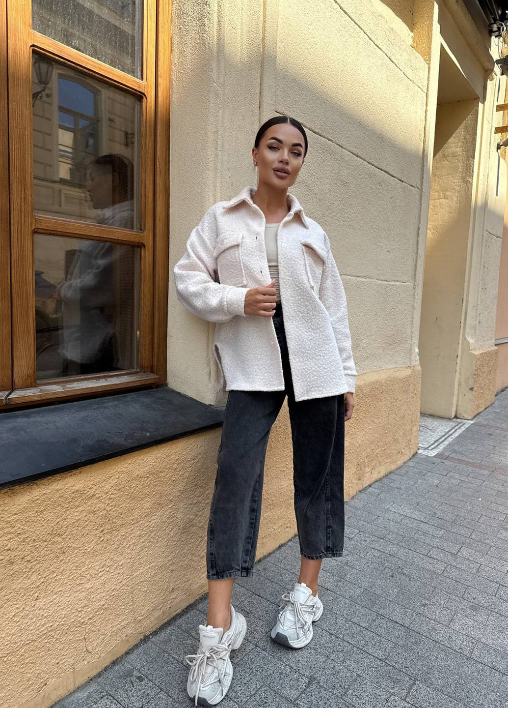 Молочная кэжуал рубашка однотонная No Brand