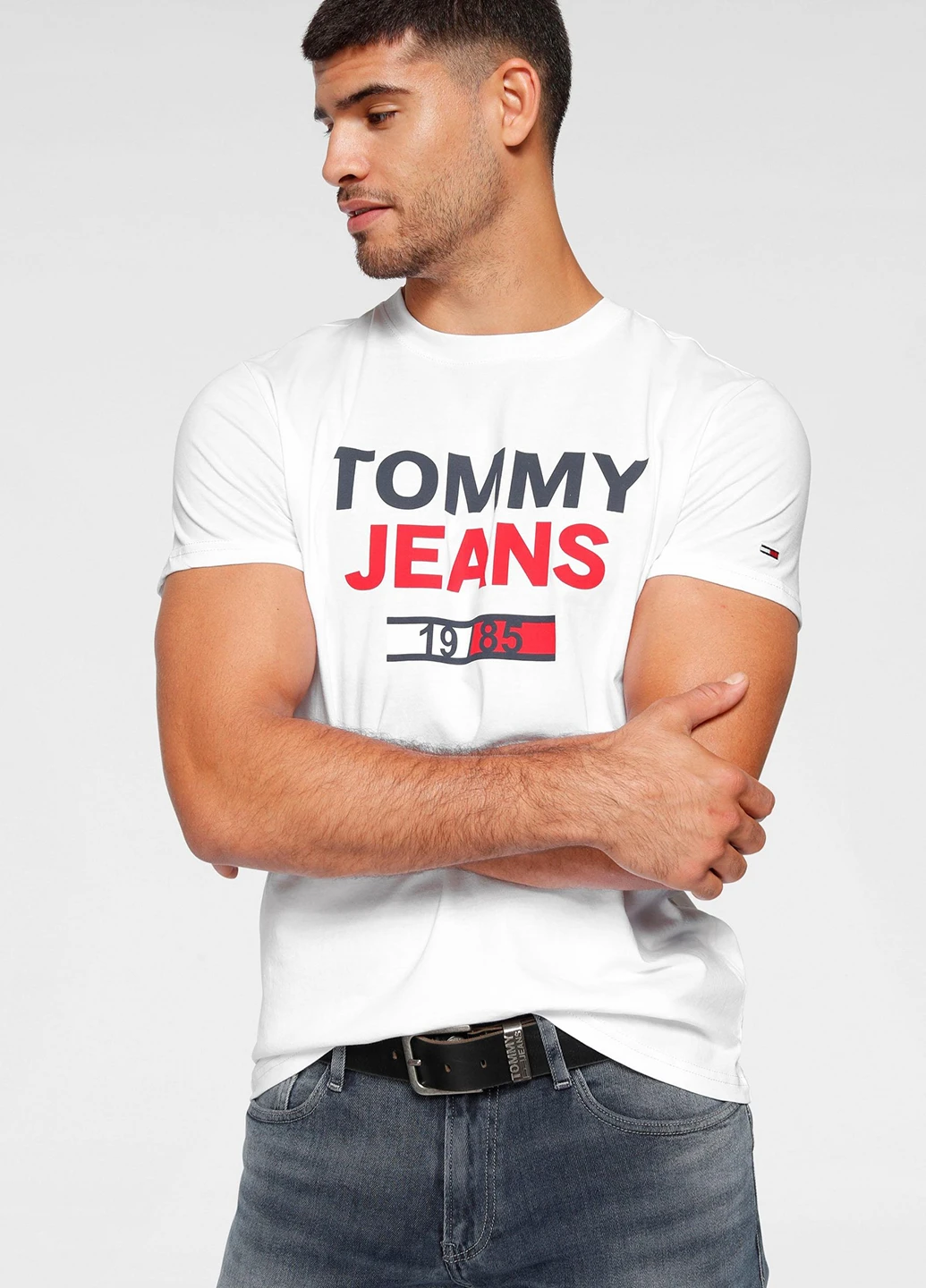 Белая футболка Tommy Jeans