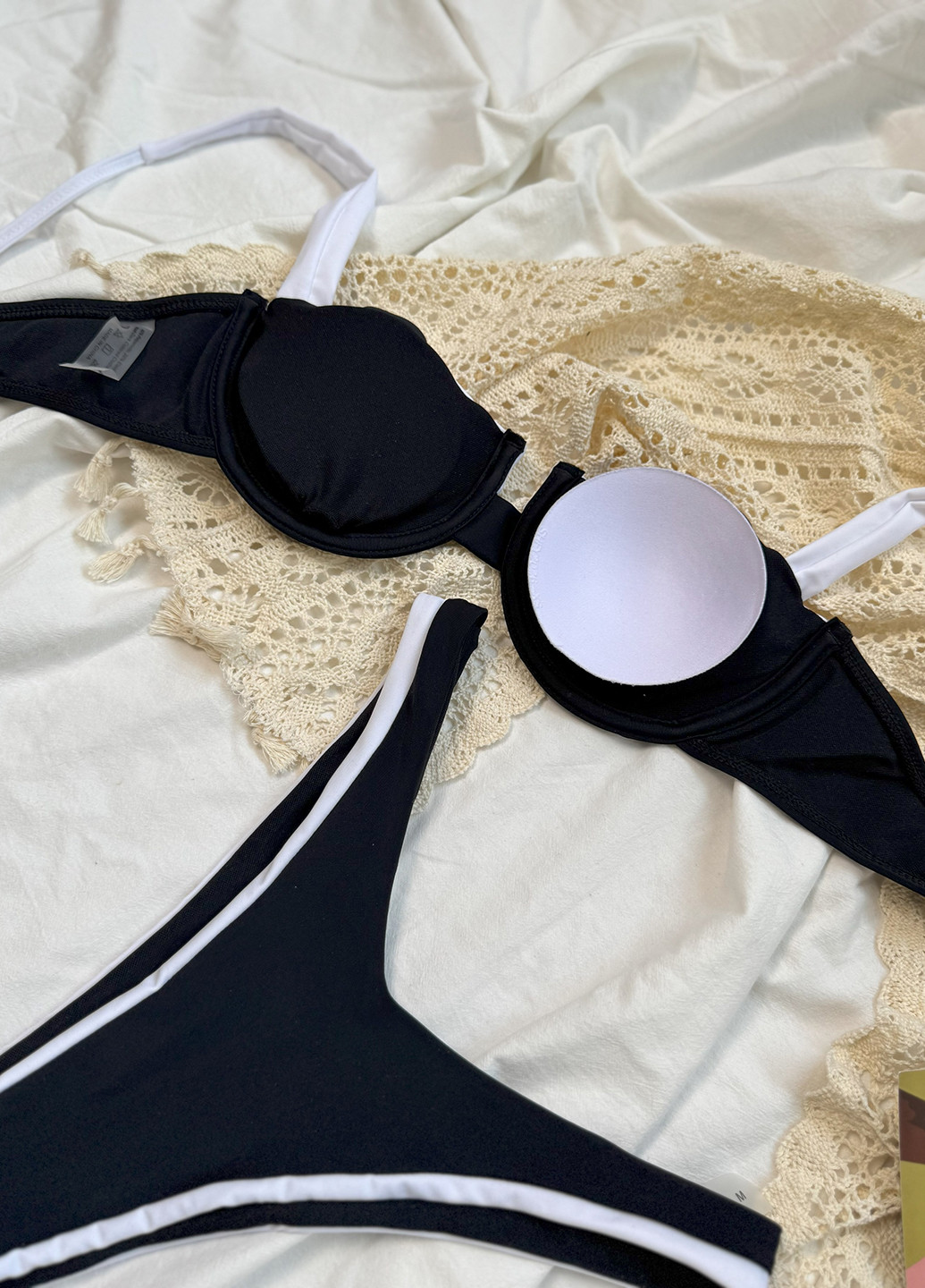 Чорний демісезонний купальник (ліф, трусики) роздільний NOVA VEGA