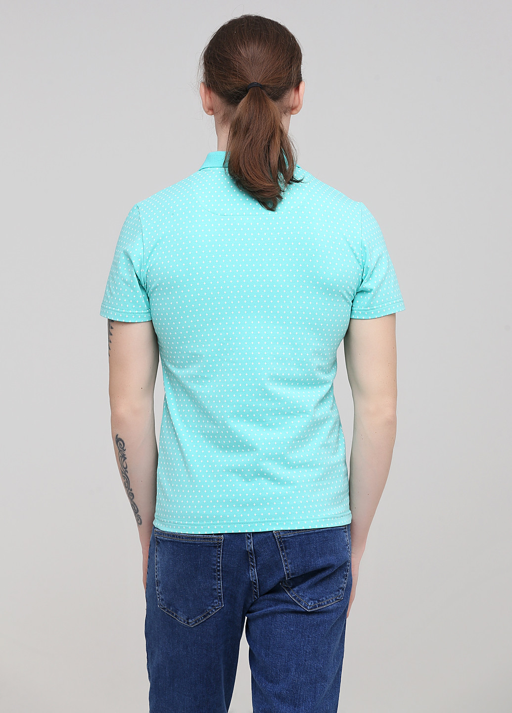 Светло-бирюзовая футболка-поло для мужчин Melgo с геометрическим узором