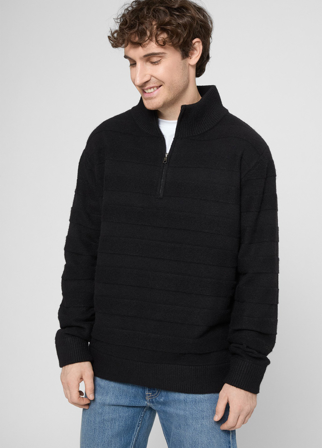 Чорний зимовий светр PRPY