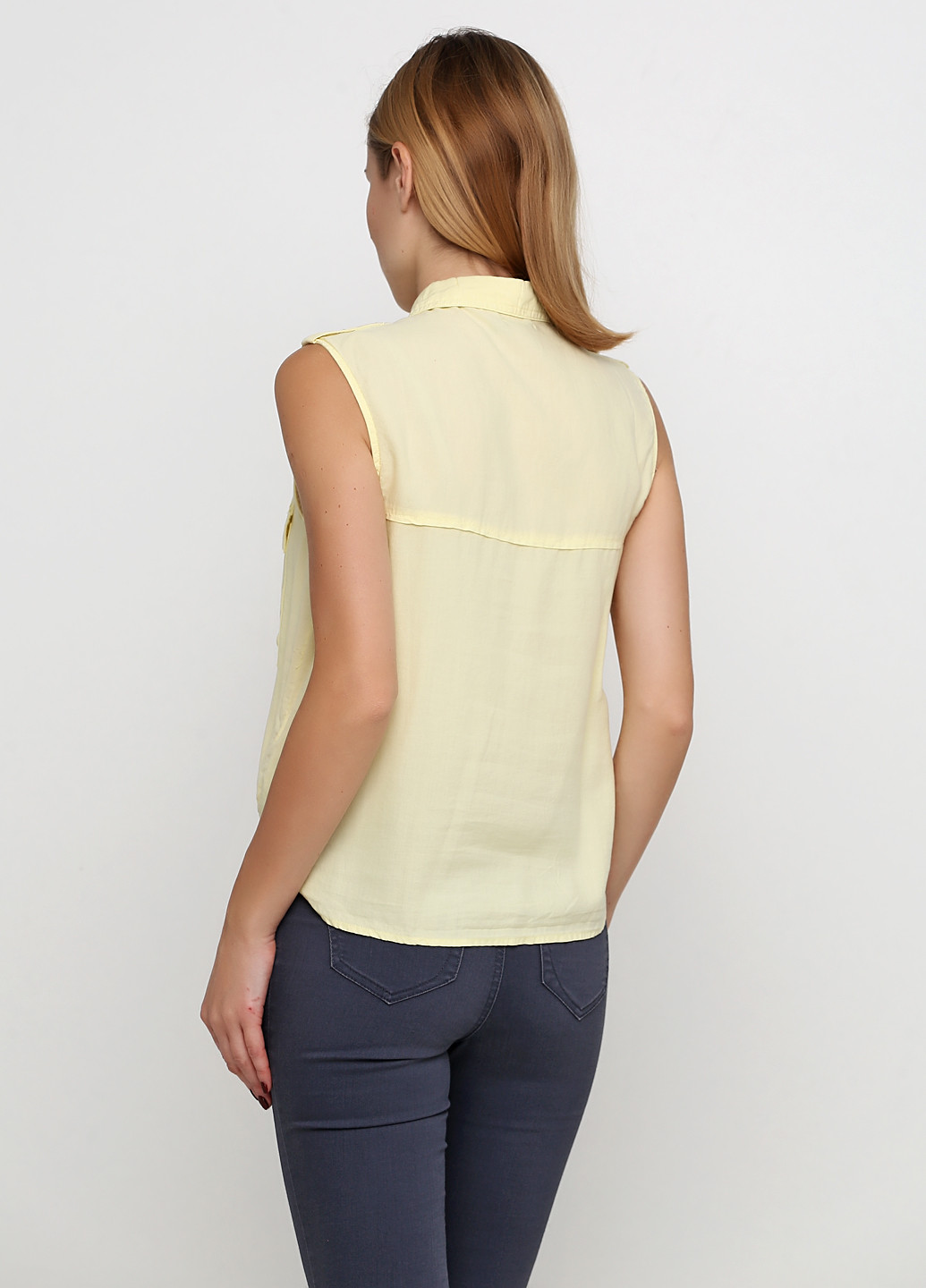 Светло-желтая летняя блуза Bershka