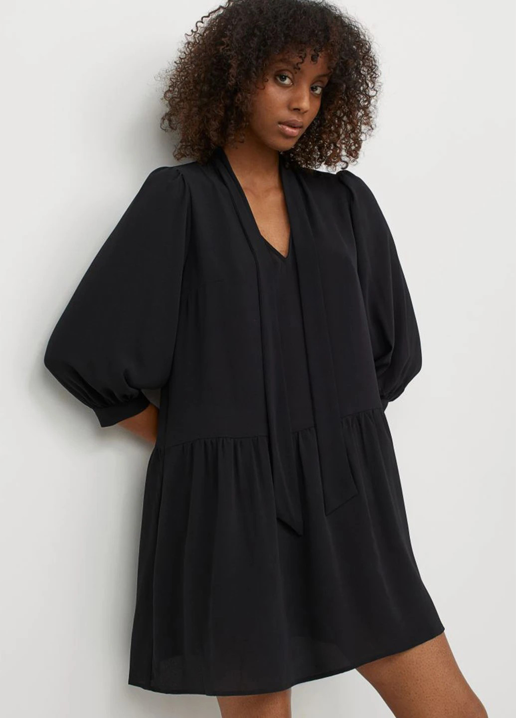 Чорна кежуал сукня H&M однотонна