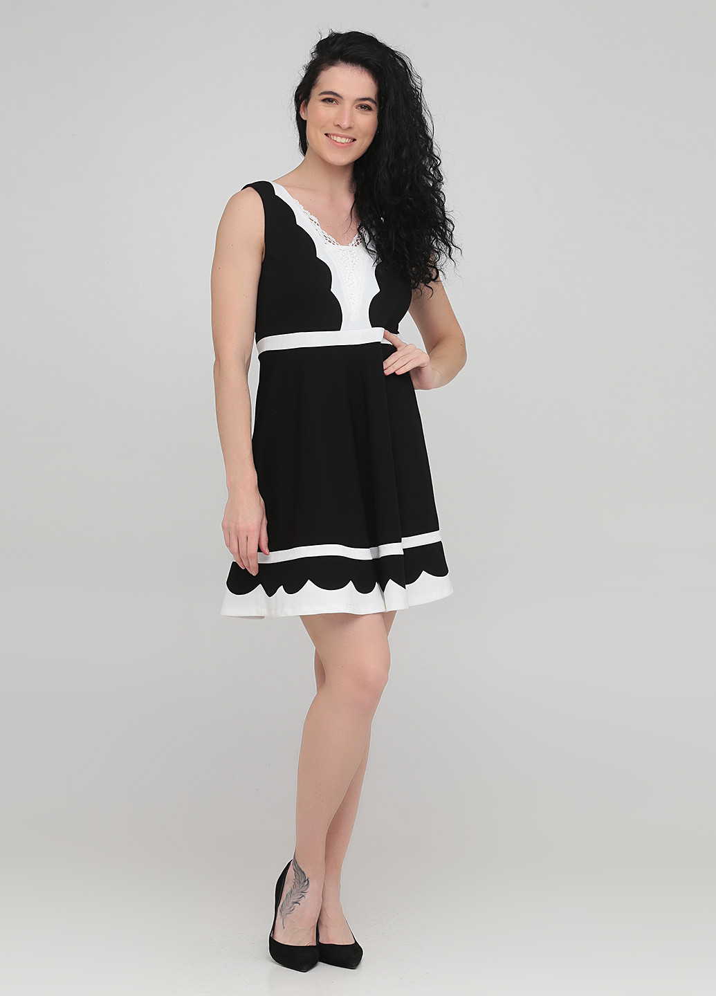 Чорно-білий кежуал сукня кльош Doise однотонна