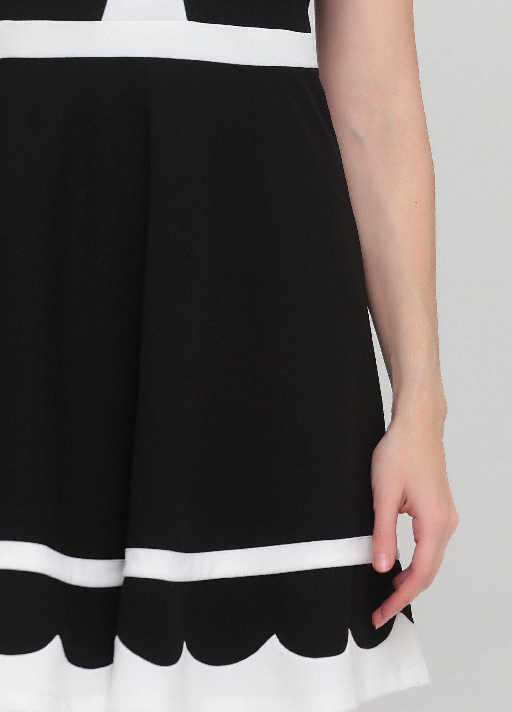 Чорно-білий кежуал сукня кльош Doise однотонна