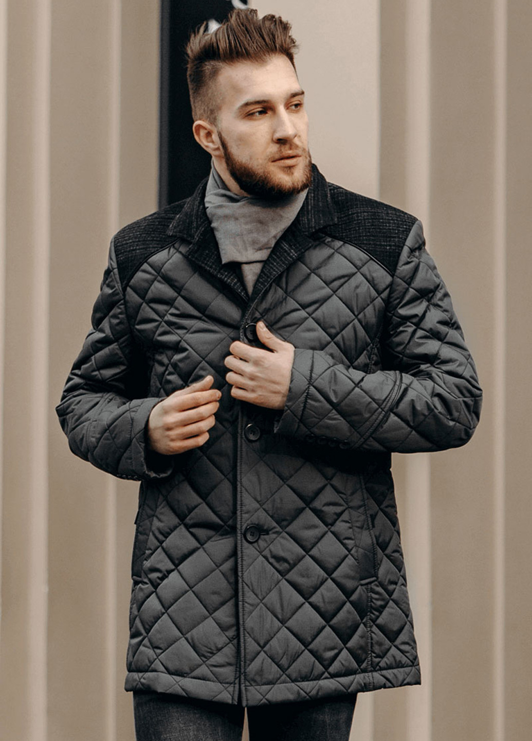 Черная демисезонная куртка куртка-пиджак Sun's House