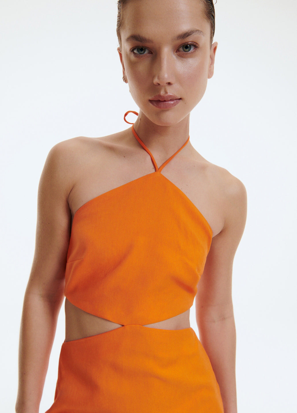 Оранжевое кэжуал платье с открытой спиной Reserved однотонное