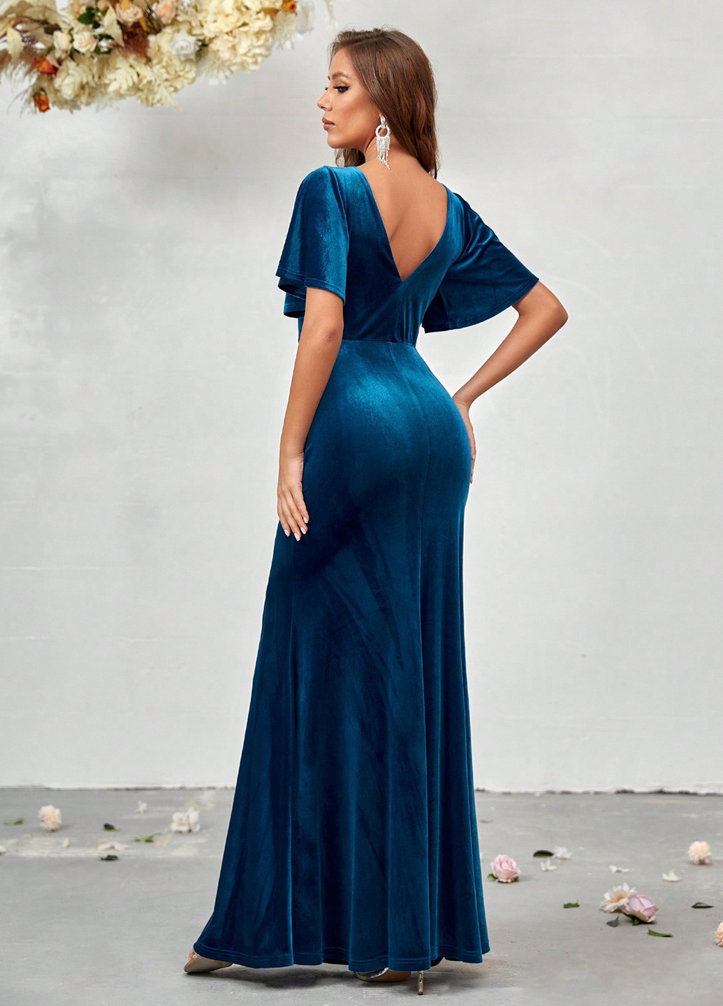 Синее вечернее платье годе, с открытой спиной SHEIN однотонное