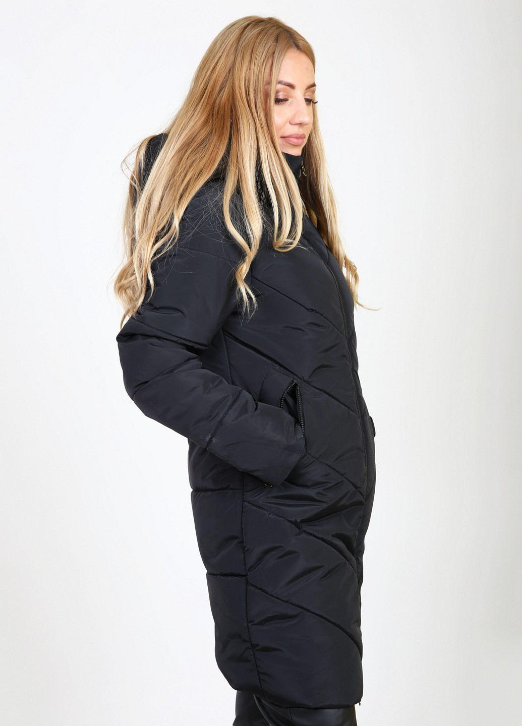 Черная зимняя куртка Amazonka