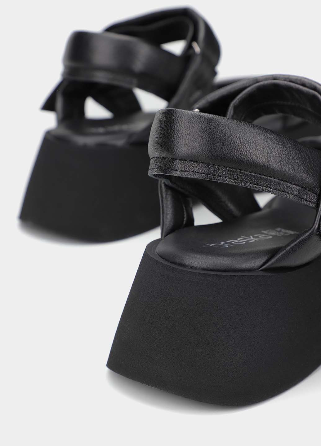 Черные босоножки Braska на липучке