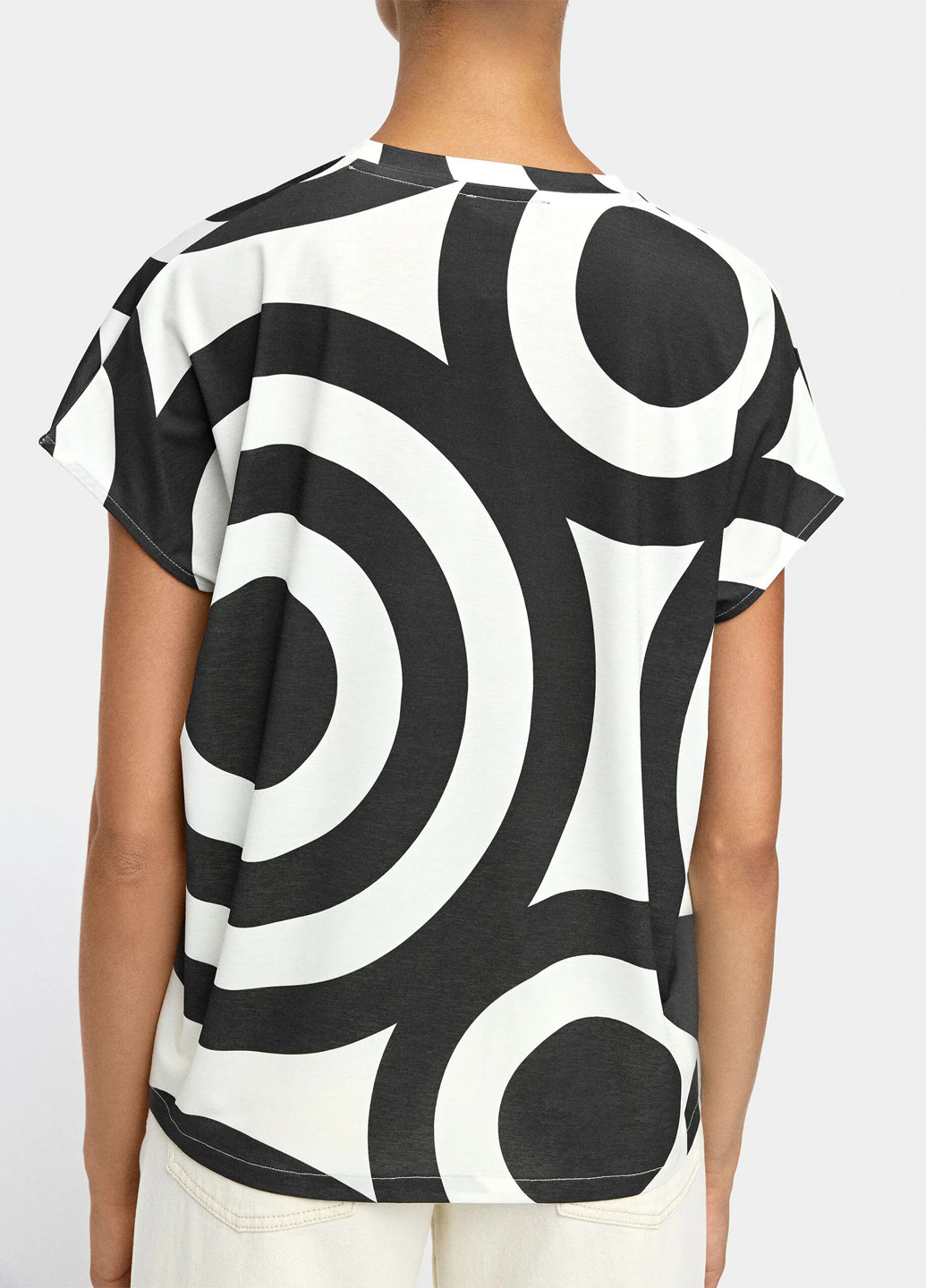 Чёрно-белую блуза Parfois