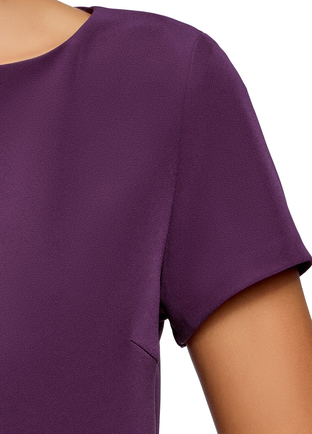 Фиолетовое деловое платье короткое Oodji однотонное