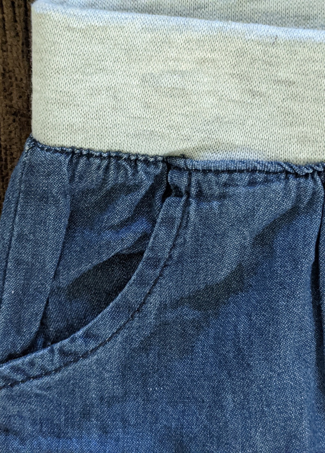 Мятный демисезонный костюм для девочки с джинсами и блузкой брючный Pierre Cardin