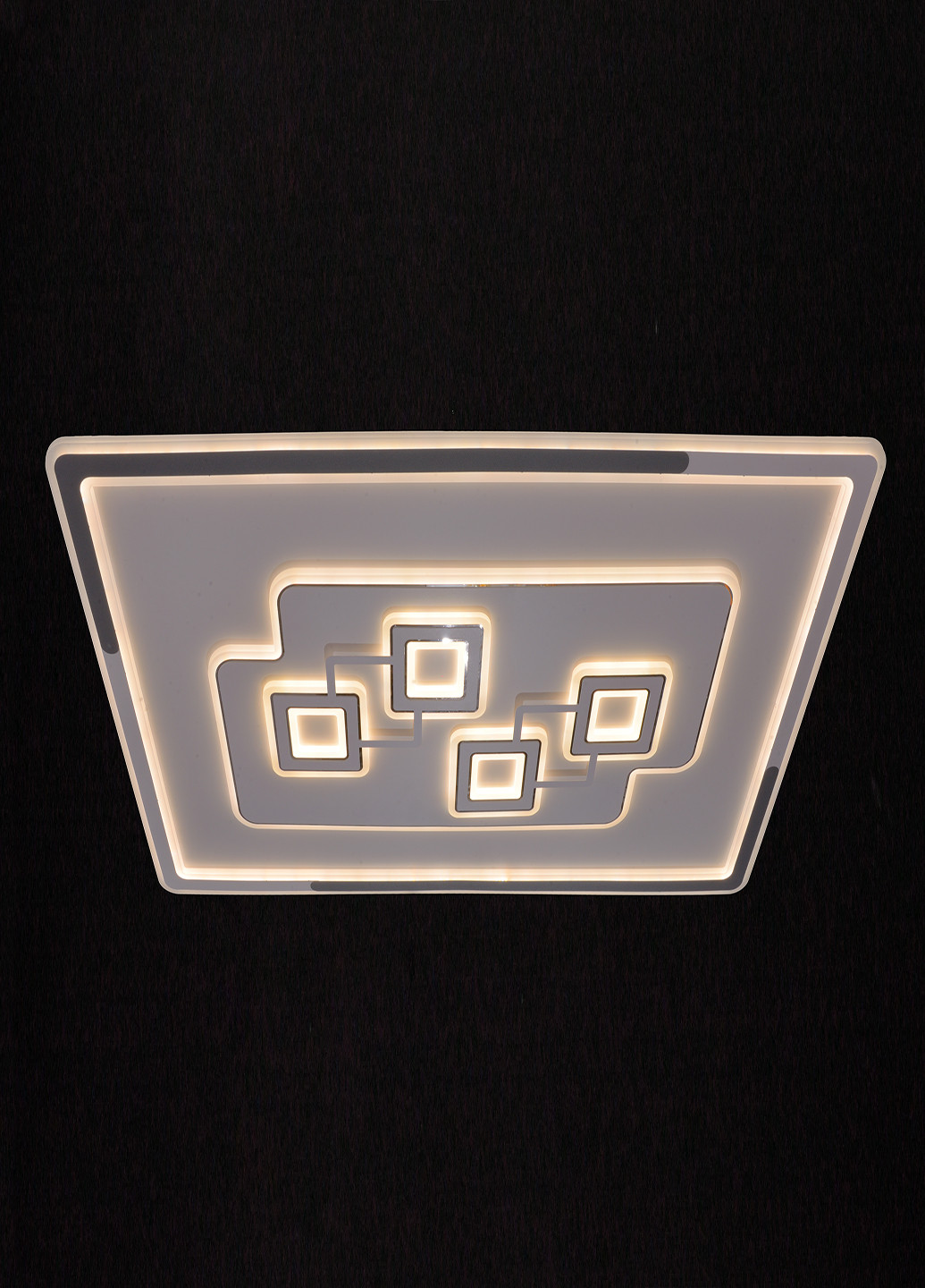 Светодиодный настенно-потолочный светильник WBL-37C/440W RM с пультом управления Brille (251904430)