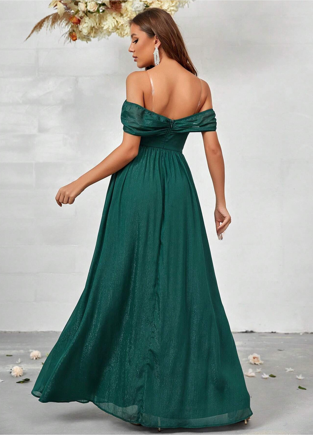 Зеленое вечернее платье с открытыми плечами, клеш SHEIN однотонное