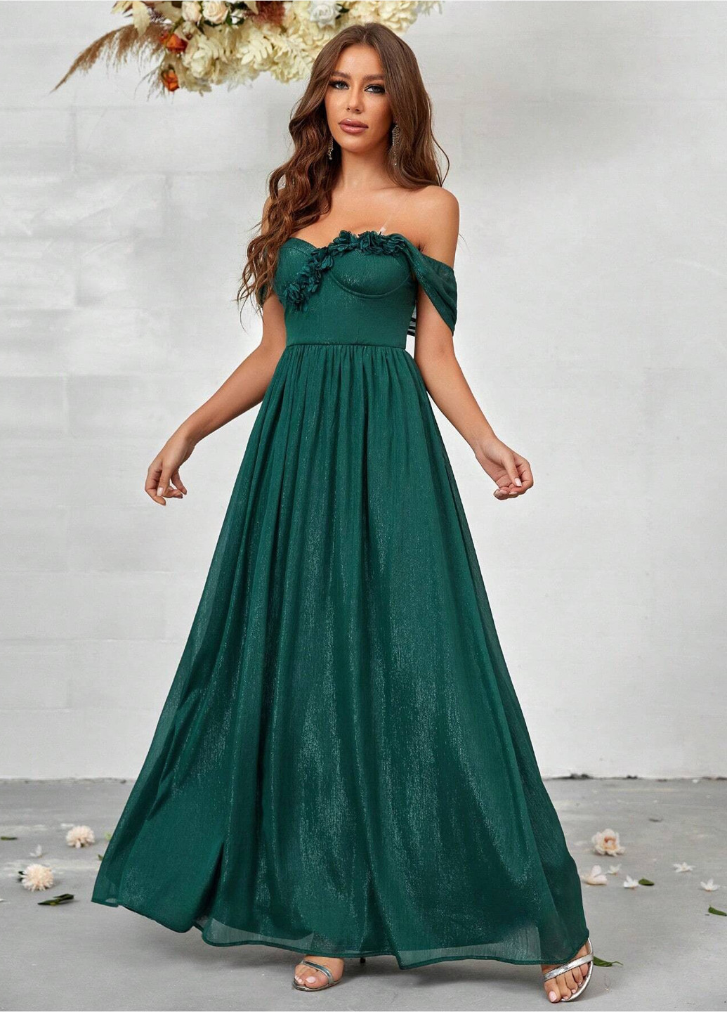 Зеленое вечернее платье с открытыми плечами, клеш SHEIN однотонное