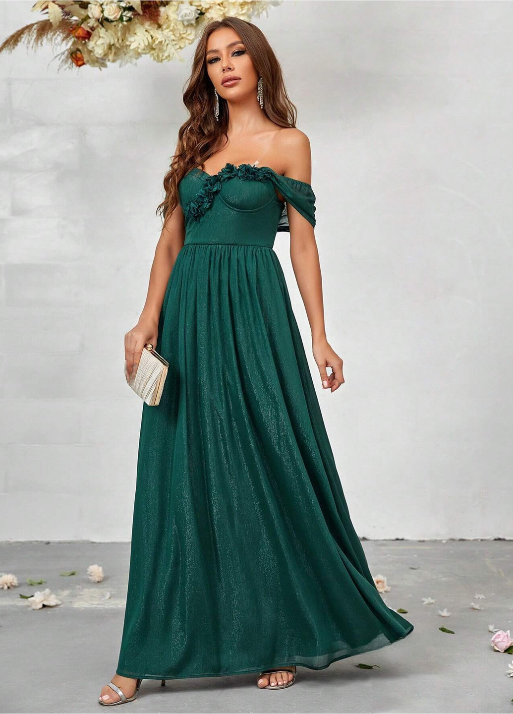 Зеленое вечернее платье с открытыми плечами, клеш SHEIN однотонное