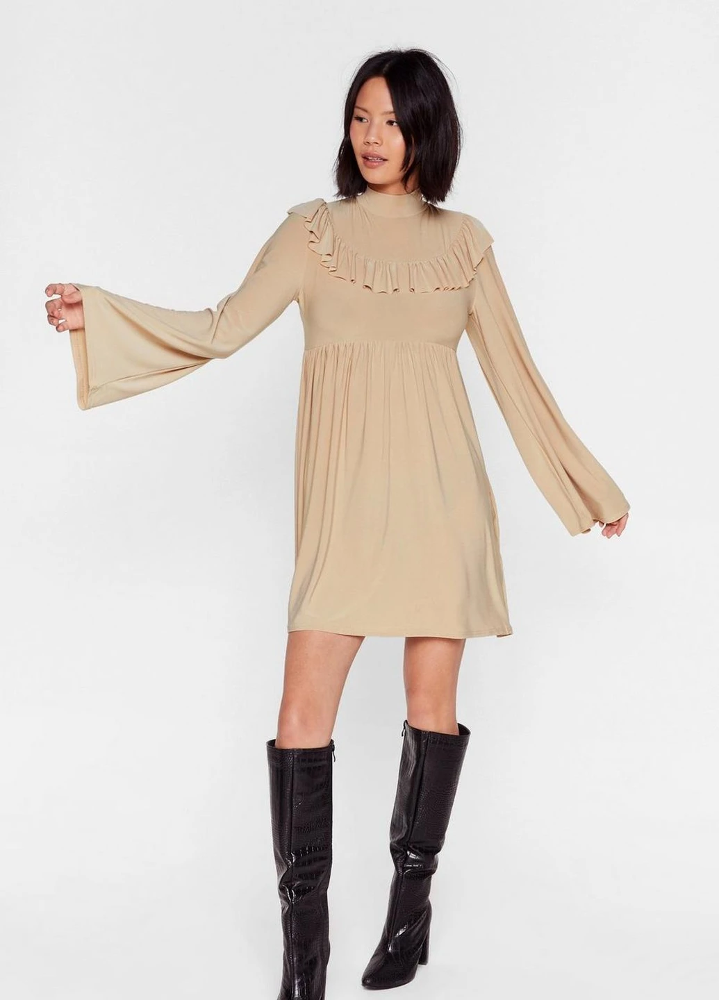 Світло-бежева кежуал сукня Nasty Gal однотонна