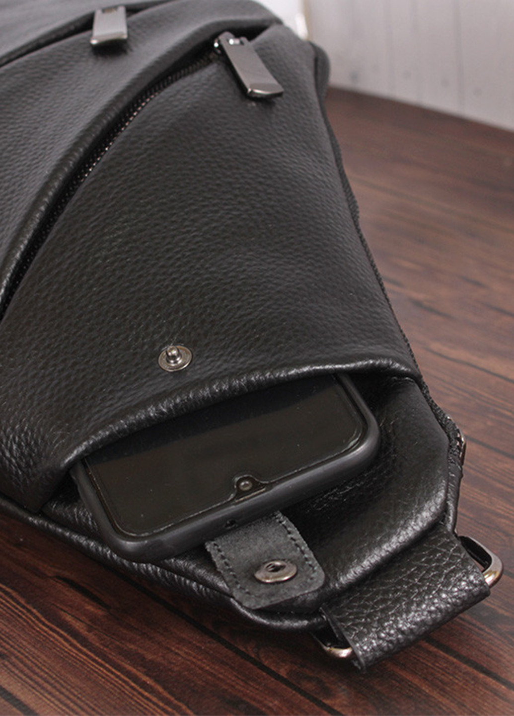 Сумка шкіряна чоловіча Driver 19858-1 через плече чорна трикутна De Esse (256116287)