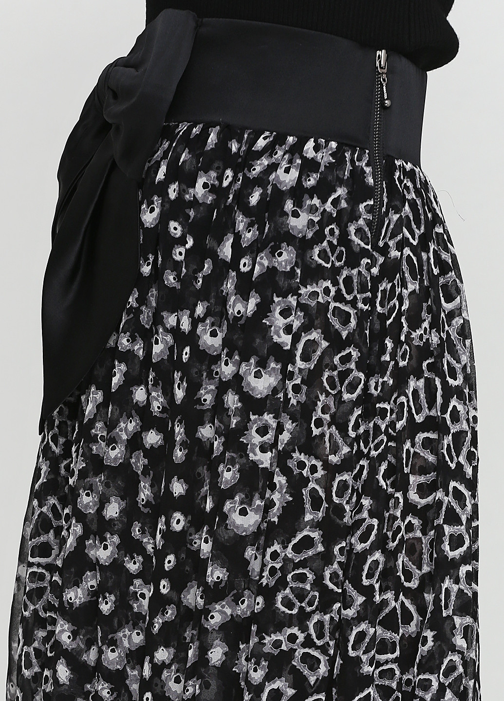 Черная кэжуал с рисунком юбка Thomas Wylde миди