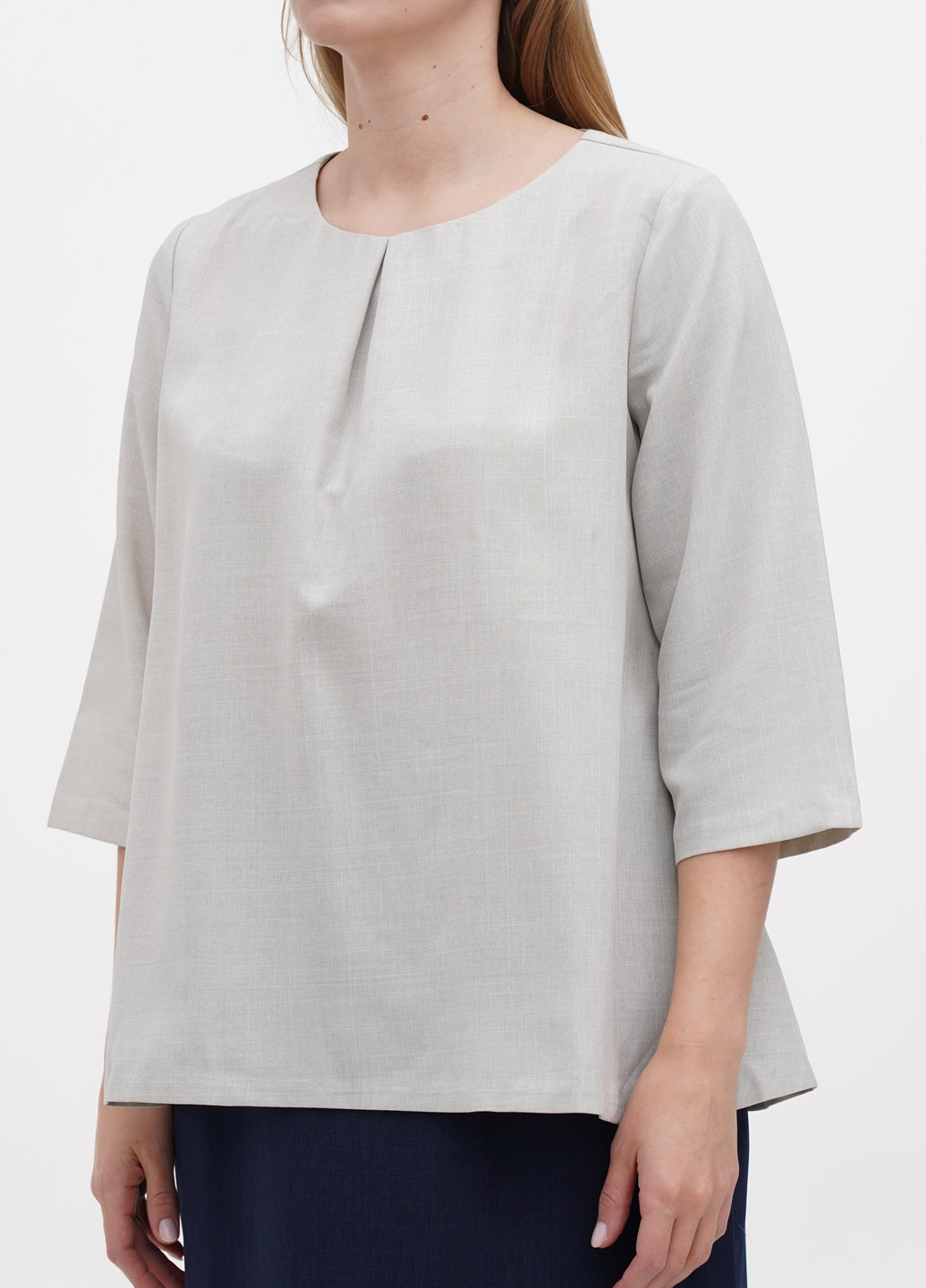 Светло-серая летняя блуза Laura Bettini