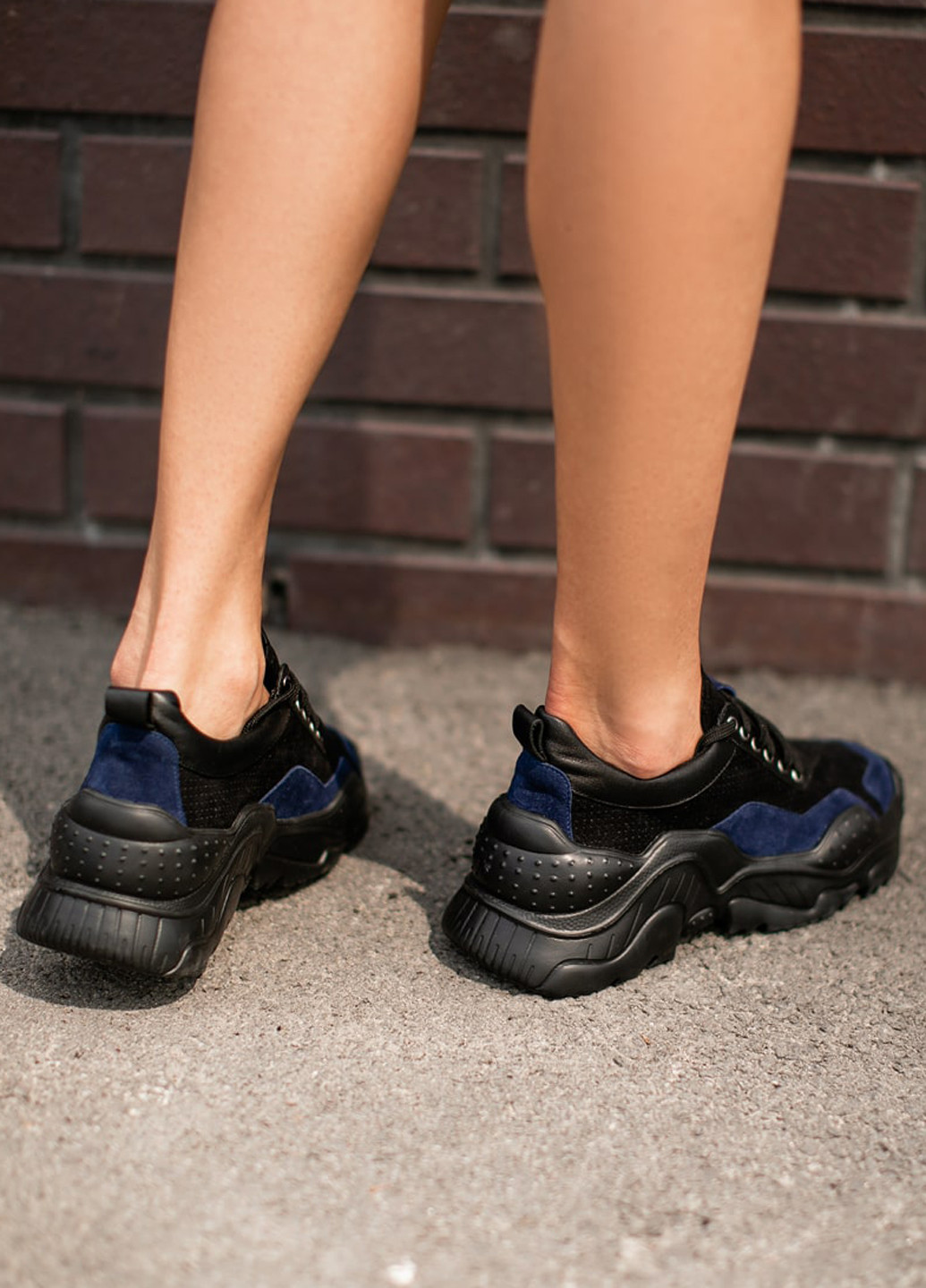 Черные демисезонные черные кроссовки с темно-синими вставками SL.IRA