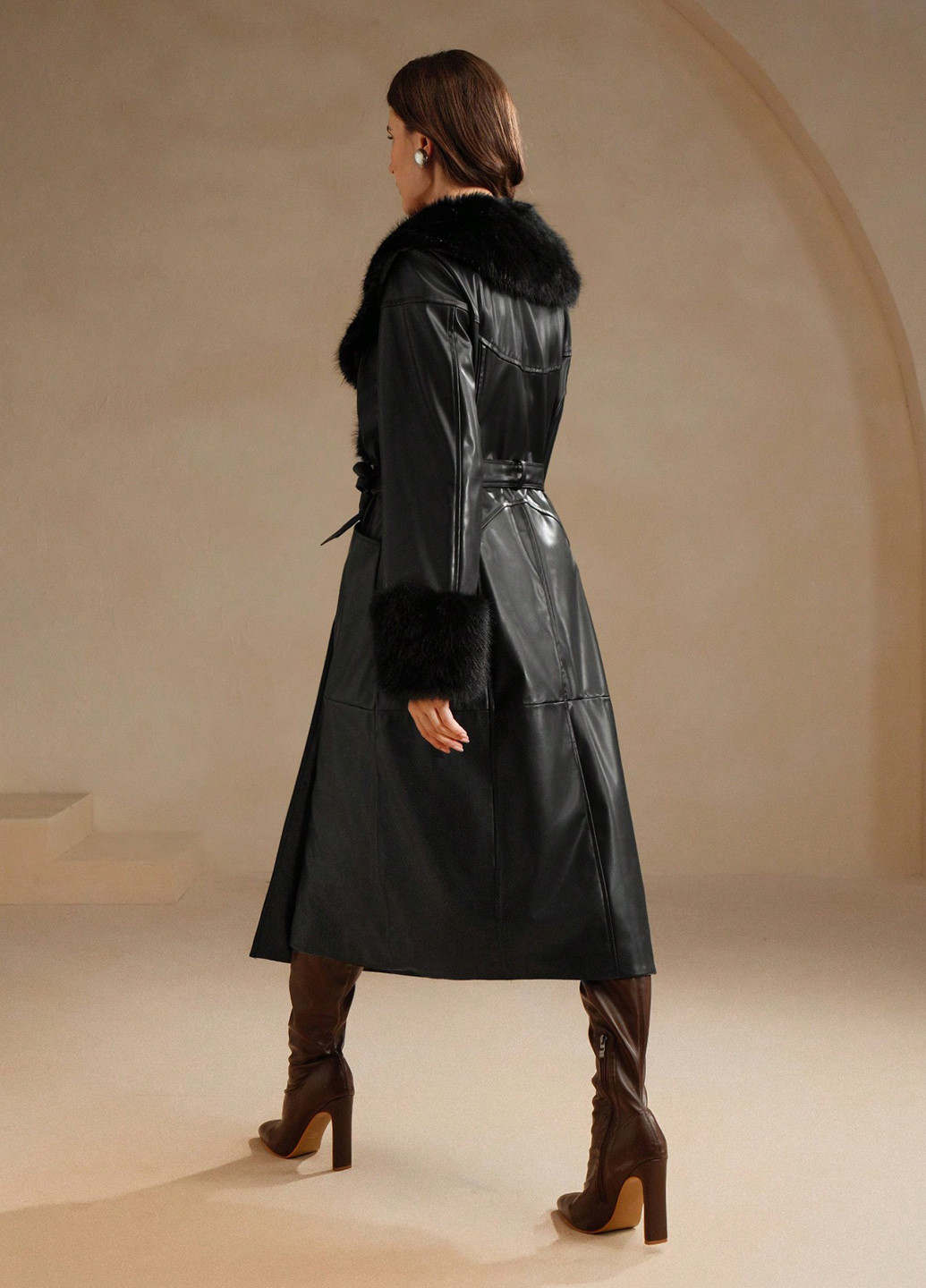 Черное демисезонное Пальто SHEIN