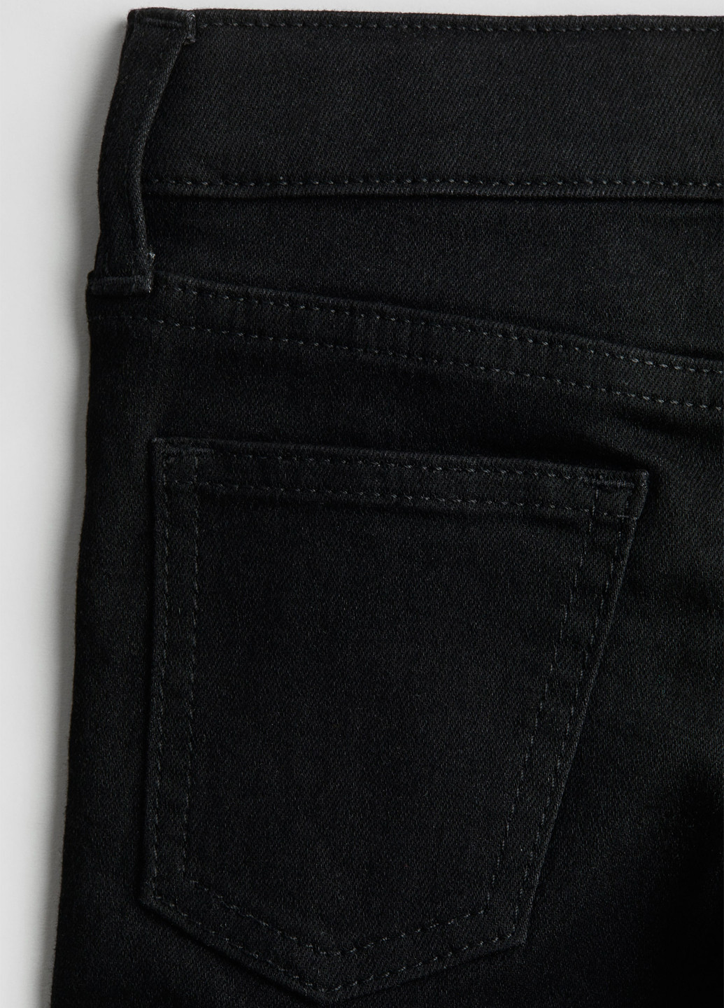 Черные демисезонные скинни джинсы H&M