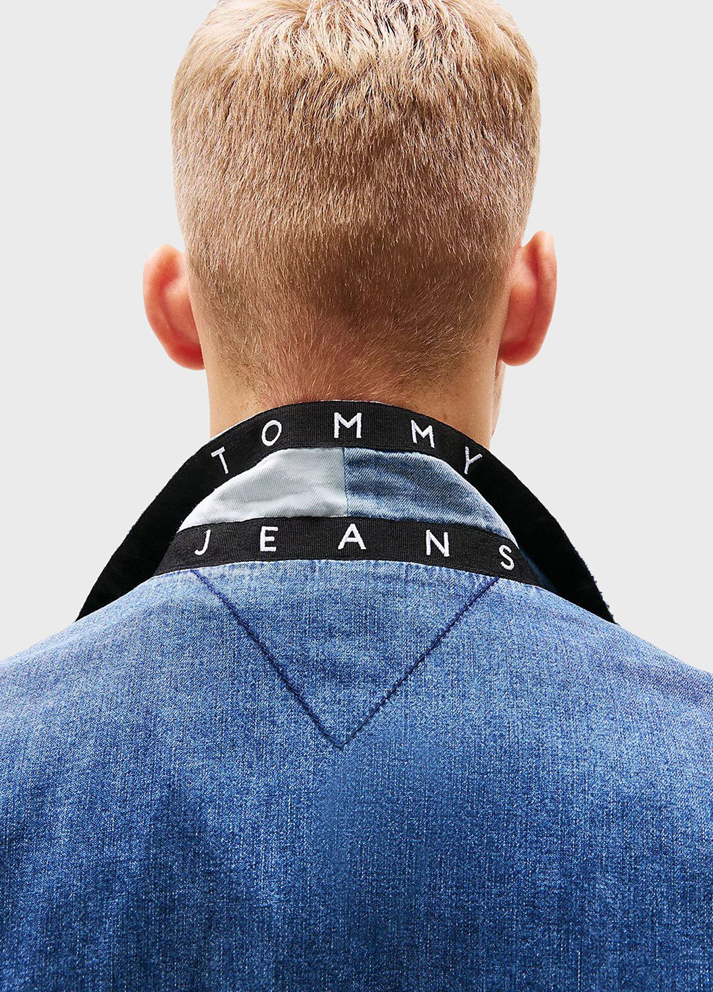 Синя демісезонна куртка Tommy Jeans