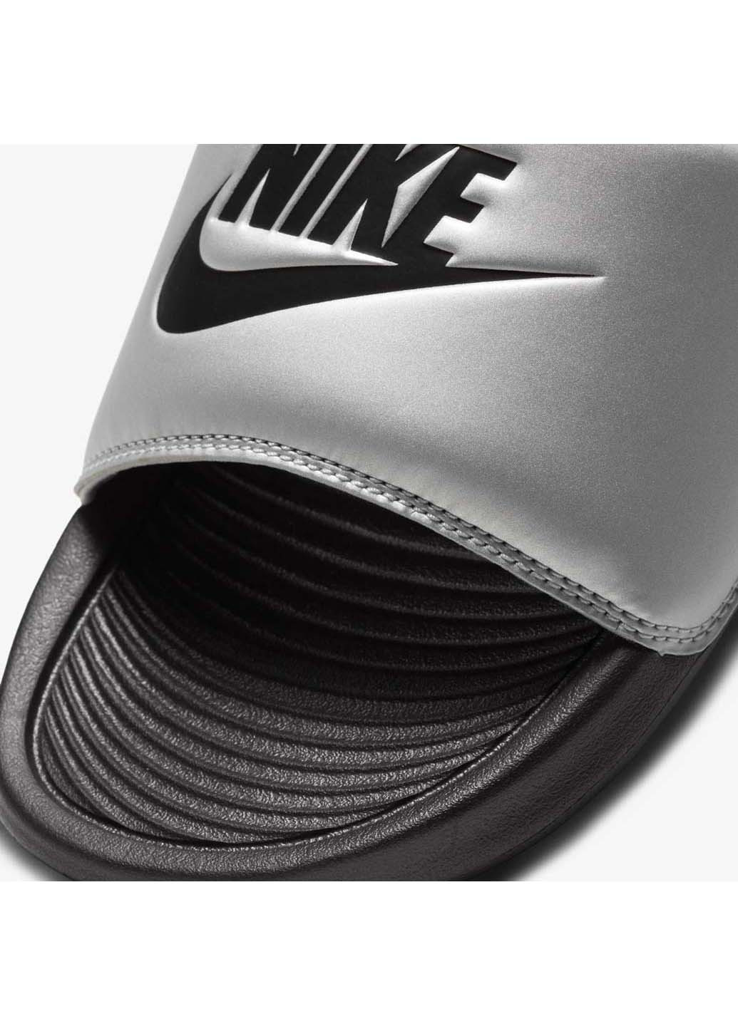 Черные тапочки Nike