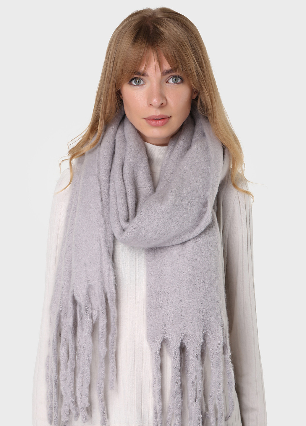 Теплый зимний шерстяной шарф с китицами (185*40см) 446010 Merlini однотонный серый кэжуал шерсть