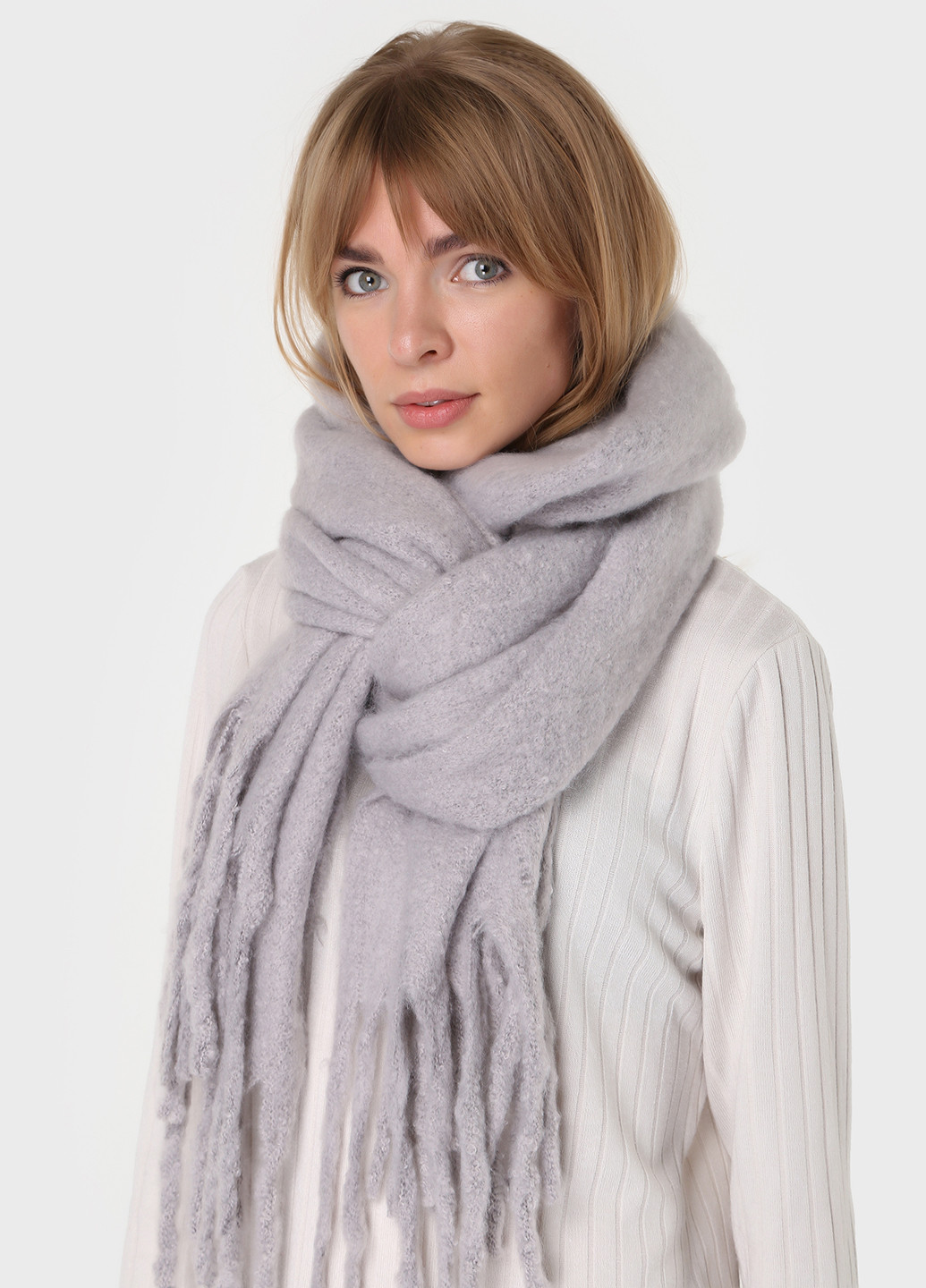 Теплый зимний шерстяной шарф с китицами (185*40см) 446010 Merlini однотонный серый кэжуал шерсть