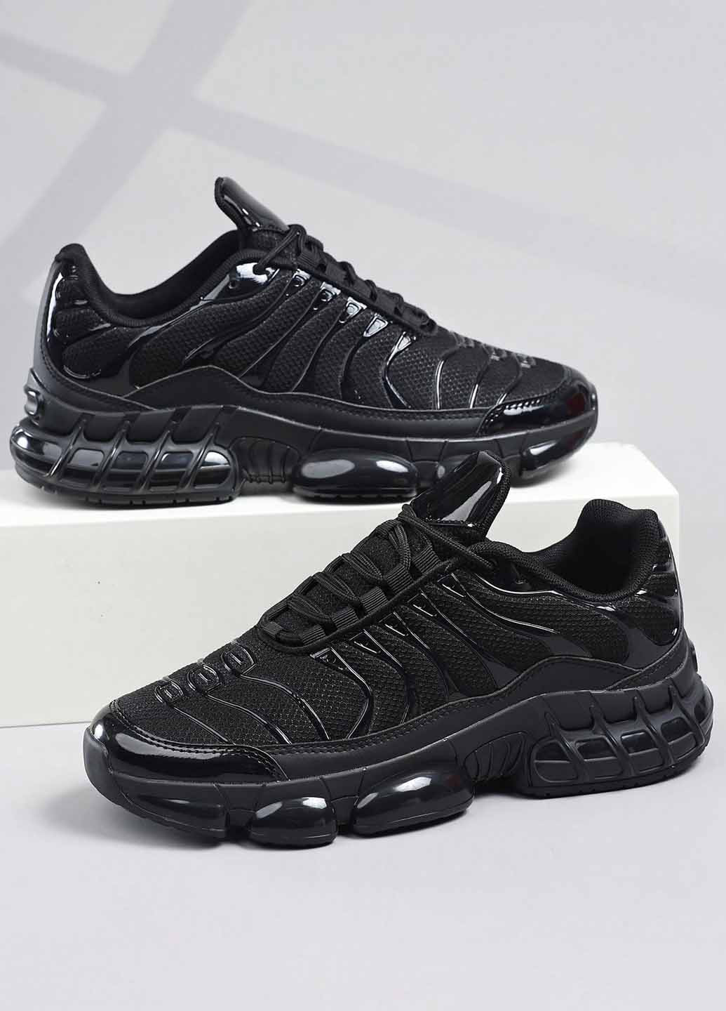 Черные демисезонные кроссовки SHEIN