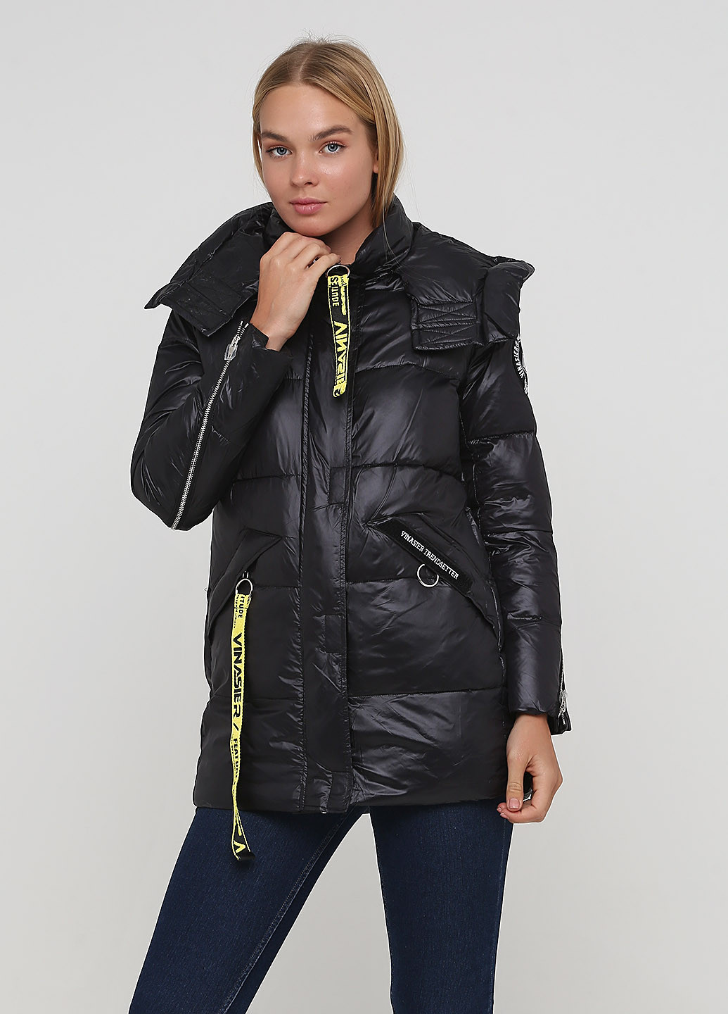 Черная зимняя куртка VINASIER