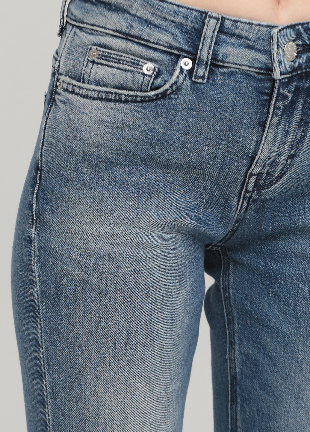 Голубые демисезонные укороченные, зауженные джинсы Drykorn